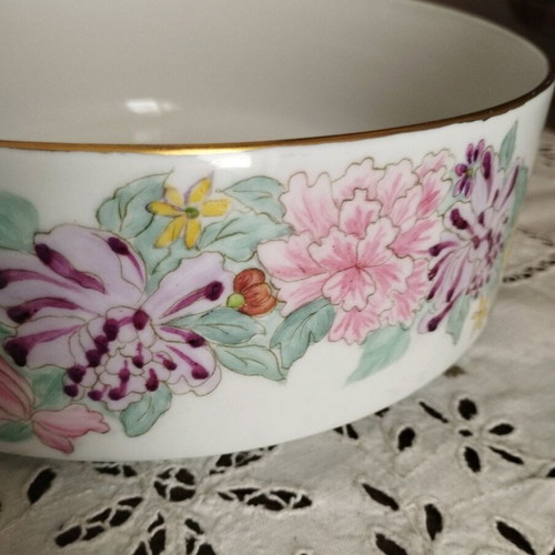 Ceramic collectible bowl.