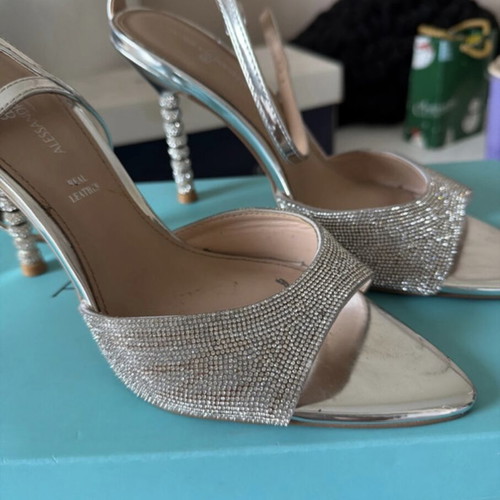 Alessandra Bruni silver pumps like new, size 38