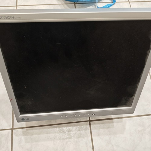 LG Flatron L1710S Monitor like new