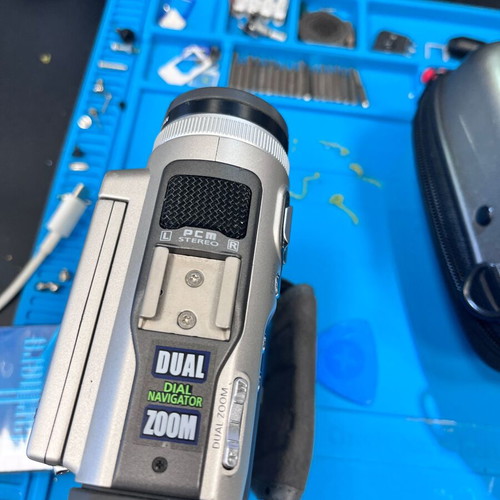 Samsung Digital Camcorder VP-D190i like new