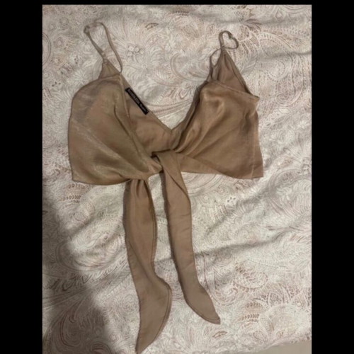 Nidodileda pants and top set used, one size, beige and gold