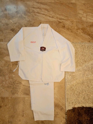 Taekwondo uniform new, size 150
