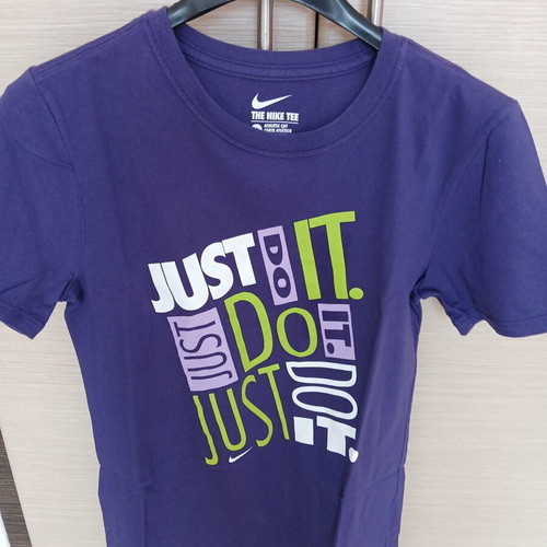 Nike T-shirt like new, purple, size XS