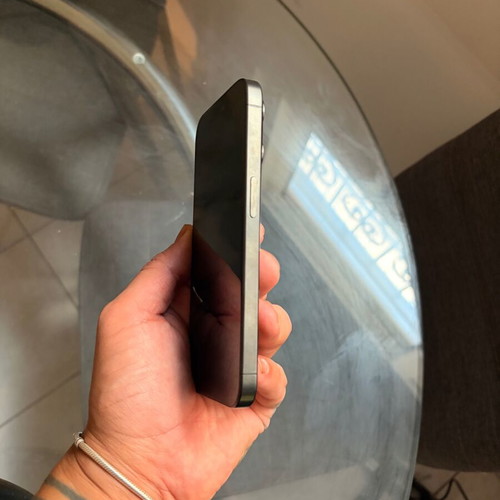 Apple iPhone 15 Pro 256GB black titanium
