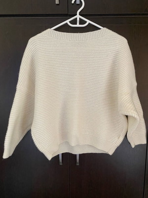Benetton sweater white like new, size M