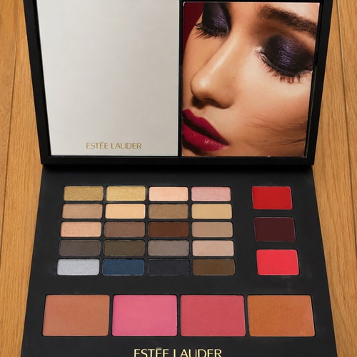 Estée Lauder Holiday Blockbuster Limited Edition makeup palette