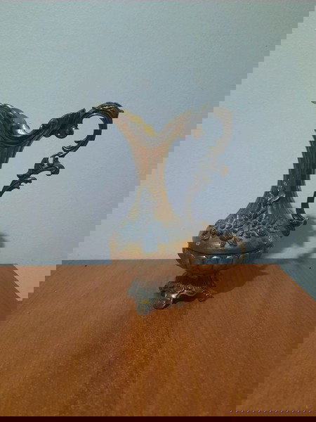 παλαιά μικρή κανάτα