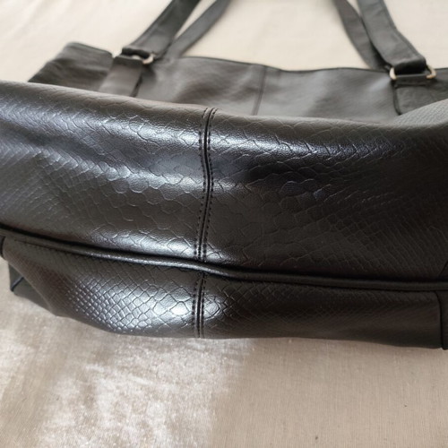 Ladies shoulder bag used, faux leather, black, spacious with zipper
