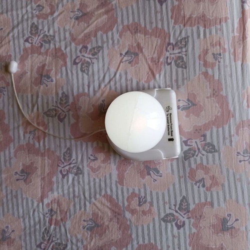 Led light with 4 AA batteries, 200 lm, wireless for closets and storage