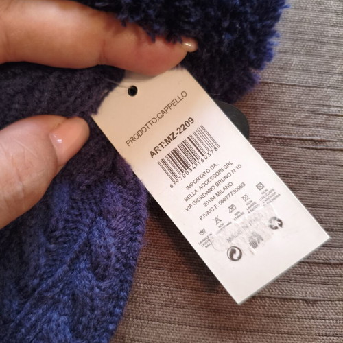 Bella Accessori knit hat new with pompom, blue, one size