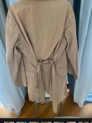 Massimo Dutti men's beige trench coat, classic double-breasted
