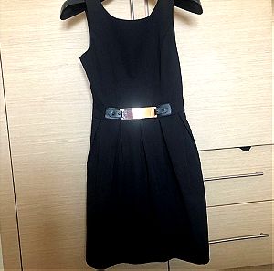 Μαύρο φόρεμα Small με πλάτη έξω