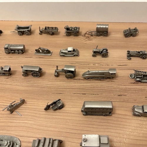 Collectible miniature collection used, 50 pieces, Travels to Yesterday