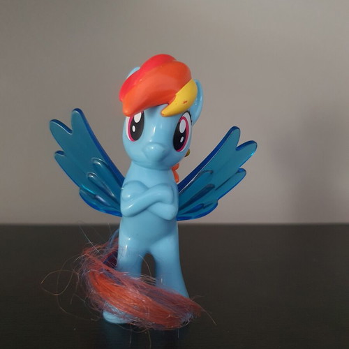 Rainbow Dash figure used, My Little Pony 2019, 9cm