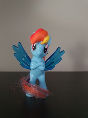 Rainbow Dash figure used, My Little Pony 2019, 9cm