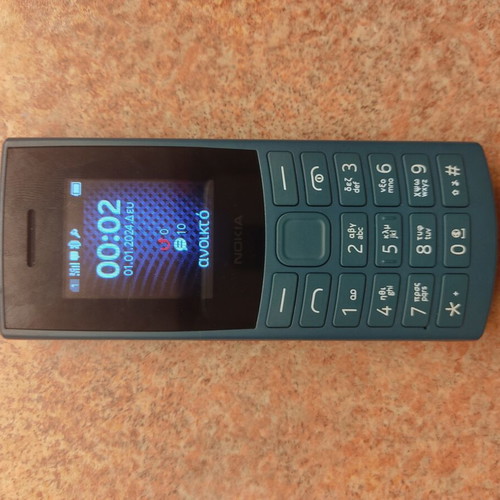 Nokia 105 TA-1551 4G like new, green, with charger
