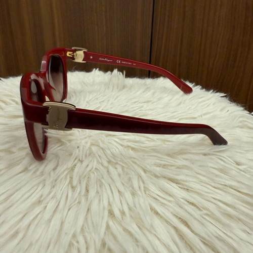 Salvatore Ferragamo women's butterfly sunglasses burgundy like new