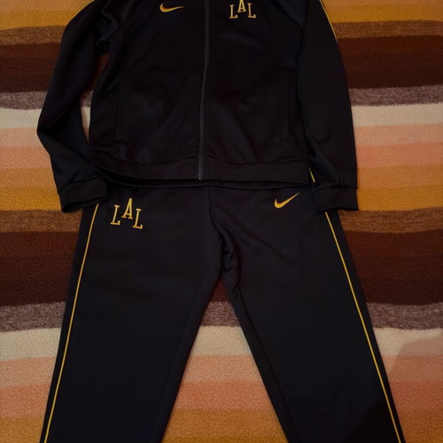 Nike Los Angeles Lakers tracksuit like new, authentic