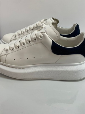 Alexander McQueen Oversized Sneakers like new, size 38, white