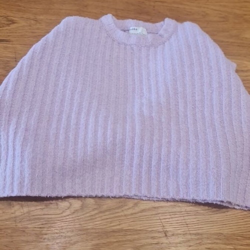 Bershka lilac short pullover like new