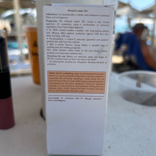 Avene tinted sunscreen new, light shade