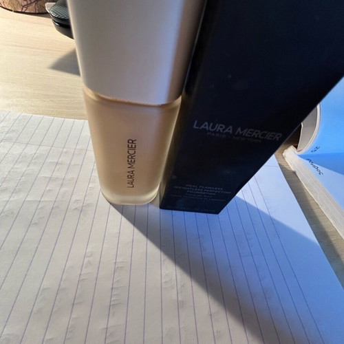 Laura Mercier foundation new in shade chiffon 1C2