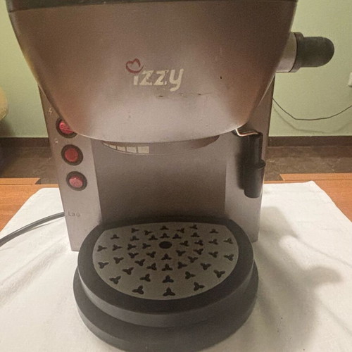 Izzy La Crema espresso coffee maker used