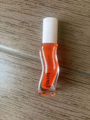 Gisou lip oil like new, soft orange red colour