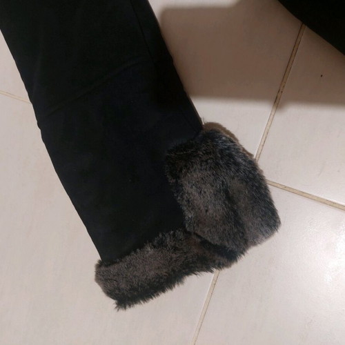 Castor coat new, size medium, black with synthetic fur