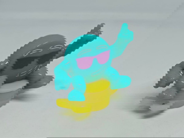 Φιγουρες Kinder emojoy music