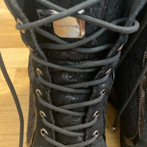 Fornarina vintage black ankle boots used, platform sole, suede and patent