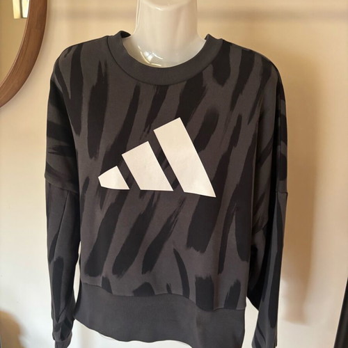 Adidas sweatshirt size M like new, black and grey
