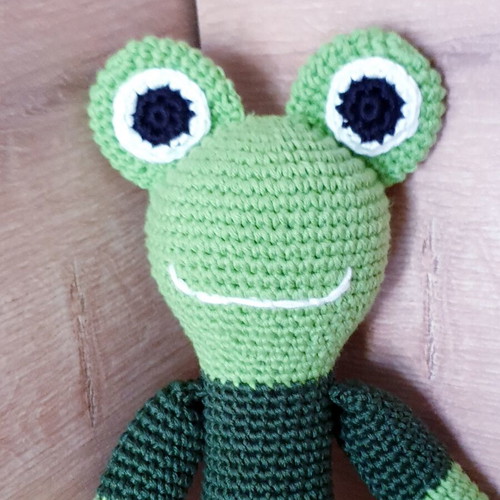 Amigurumi frog doll, handmade, soft cotton, hypoallergenic filling