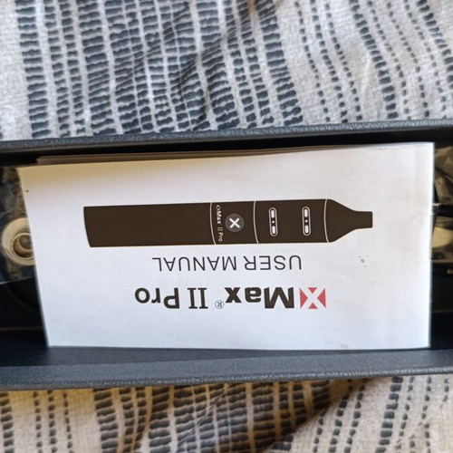 XMAX II Pro Vaporizer like new with sealed accessories