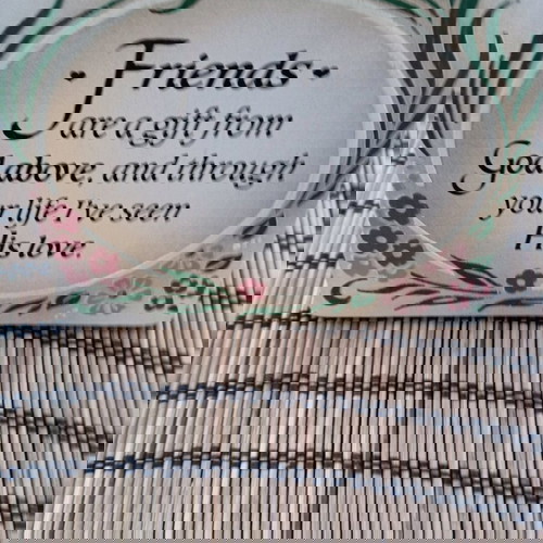 Κορνίζα ξύλινη με αφιέρωση για τους φίλους μεταχειρισμένη