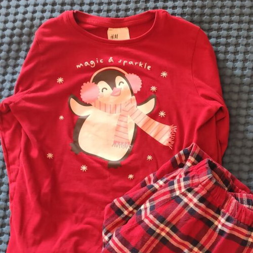 Children's pajama used for 8-10 years H&M red
