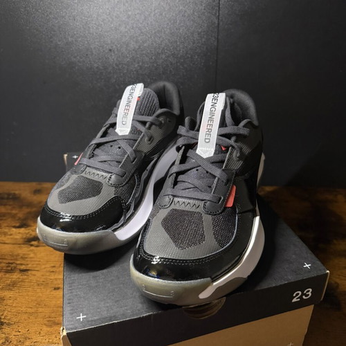 Jordan Air 200E sneakers, black fire red, size 44.5