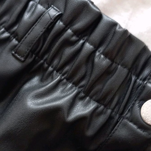 H&M leatherette skirt like new, size 152, black