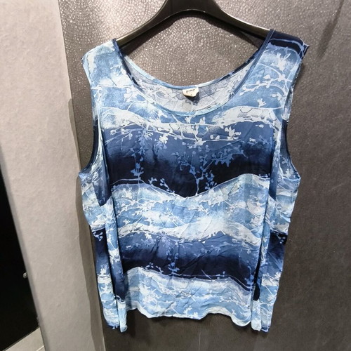 Dina sleeveless shirt like new, size XL-XXL, blue