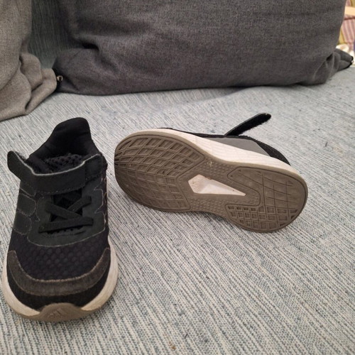Adidas baby shoes size 21 black like new