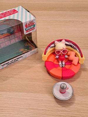 Lol House of Surprises miniature furniture playset like new