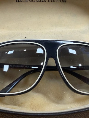 Balenciaga sunglasses like new, blue