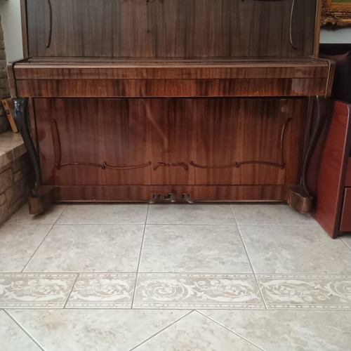 Noctuino upright piano like new, walnut wood finish