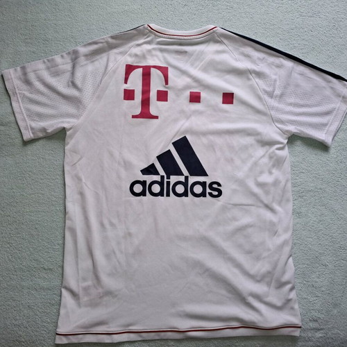 Bayern Munich τρίτη φανέλα ποδοσφαίρου 2016 2017 Adidas σαν καινούργια