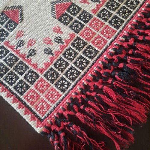 Embroidered table runner like new