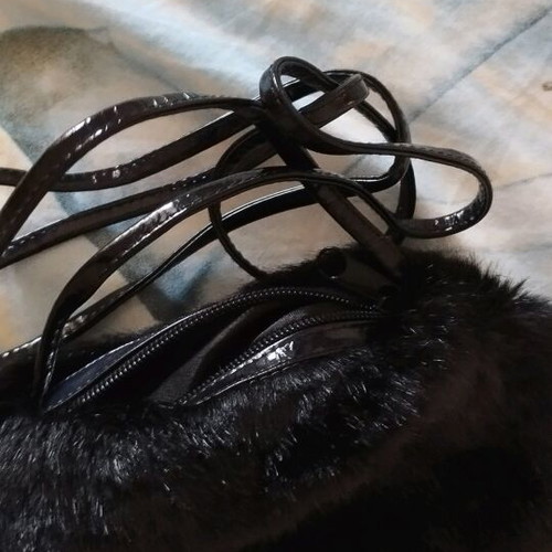 Fur crossbody bag A To Z Greek like new, black
