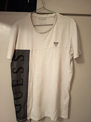 Guess short-sleeve t-shirt used, white, sizes M and 5XL