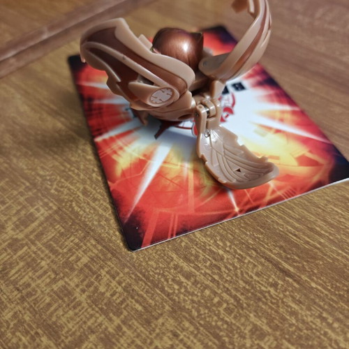 Bakugan Harpus Subterra figure