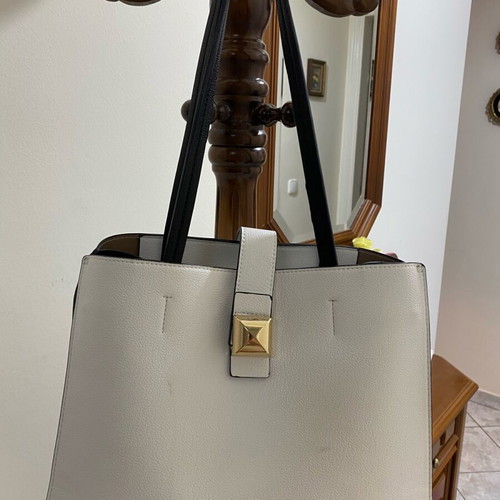 Handbag like new, black and white