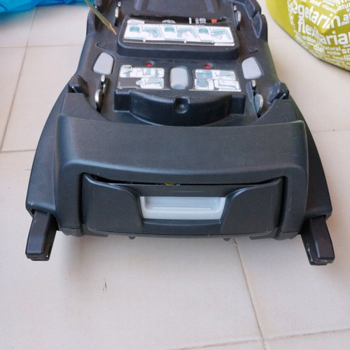 BeSafe iZi Go Modular X2 i-Size baby seats like new, set of 2 with bases